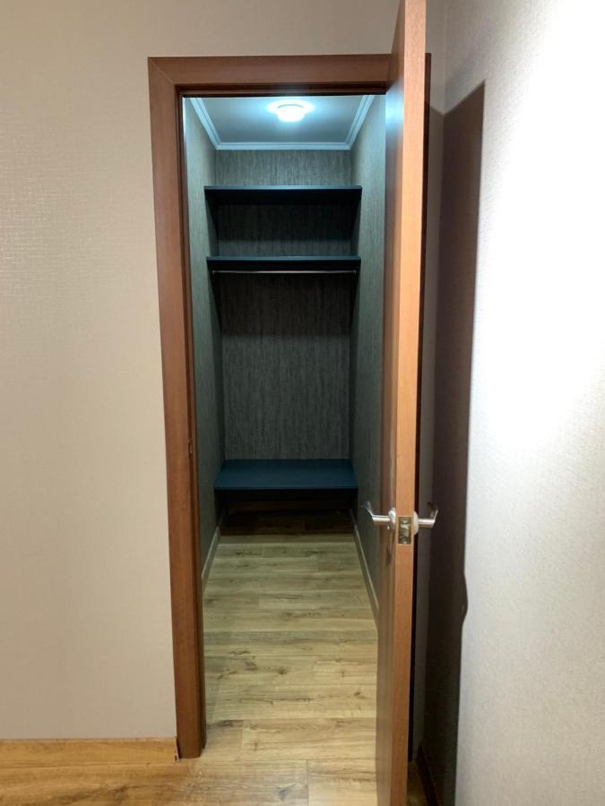Двухкомнатная Квартира На Проспекте Науки Charkiw Exterior foto